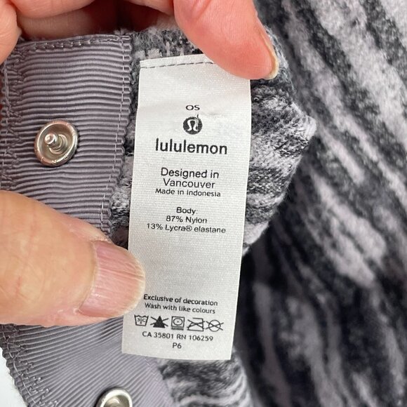 Lululemon Convertible Vinyasa Scarf Rulu Shuttle Jacquard Black Silver Grey - Picture 3 of 5